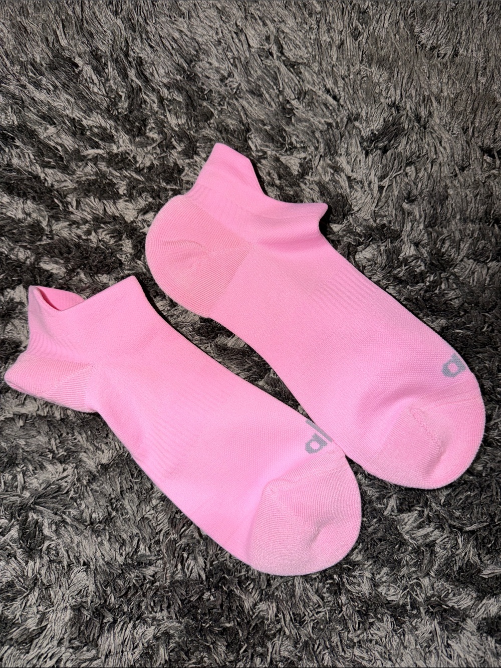 ALO Unisex Performance Tab Sock - Candy Heart Pink (LIMITED EDITION)